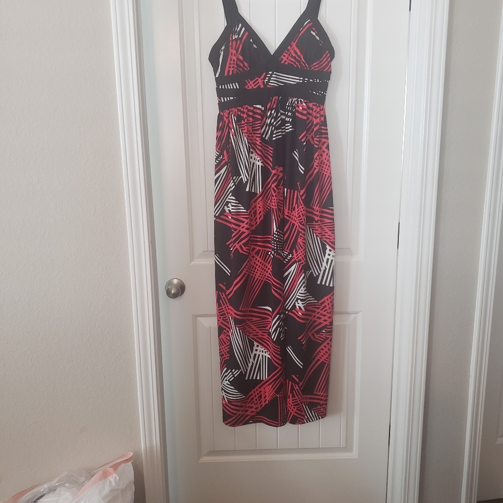Sofia Vergara Maxi Dress Size M. Red & Black